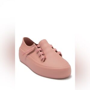 MELISSA - WOMENS ULITSA SNEAKER SIZE 9